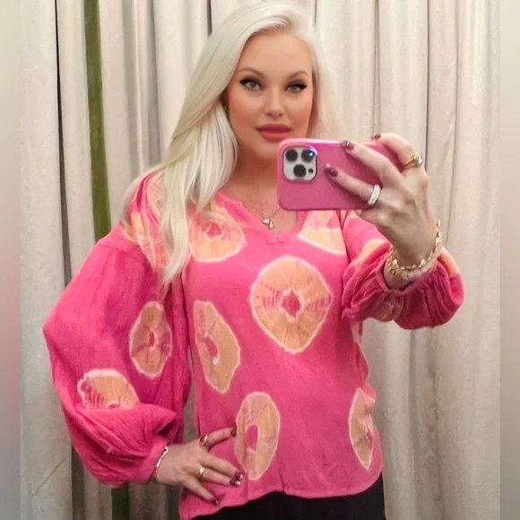 NWT! Oversized Ballon Sleeve Lightweight Notch Neck Pink Tie Dye Circles Top! - Picture 2 of 7
